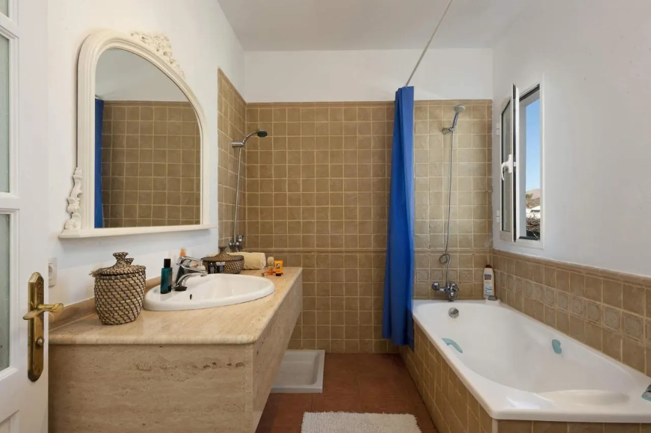 Villa Rosa Mojones Tres By Villa Plus Puerto del Carmen