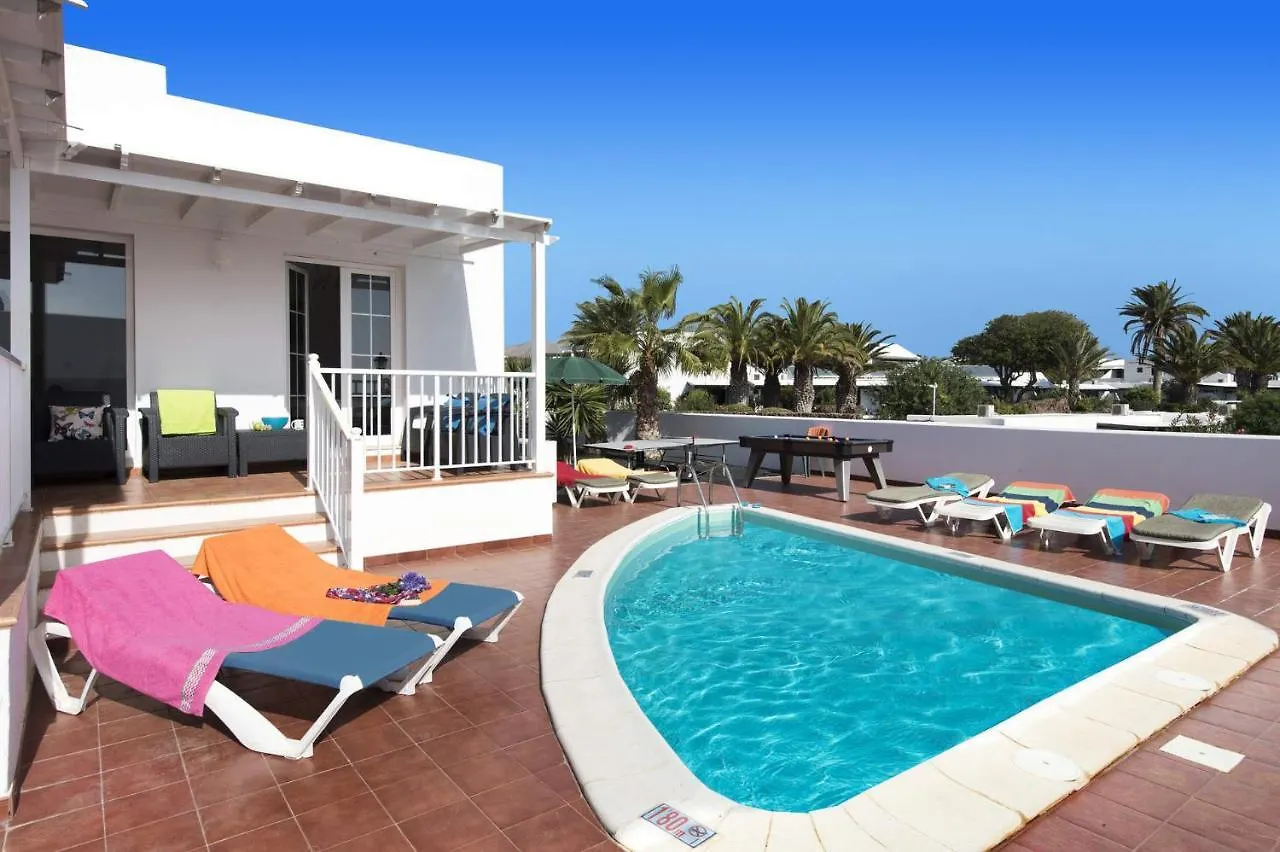 Villa Rosa Mojones Tres By Villa Plus Puerto del Carmen  Puerto del Carmen (Lanzarote)